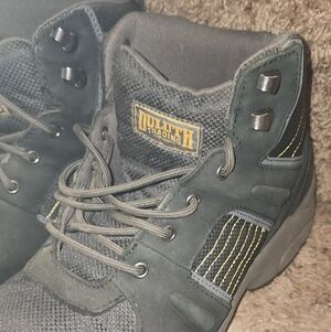 Duluth Trading Co Men's Gray Athletic Shoes. Composite Toe Boots